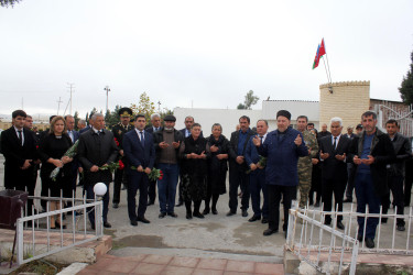 Vətən müharibəsi şəhidi Hüseyinov Elbrus Nadir oğlunun ikinci ildönümü məzarı başında qeyd edilib, ailəsi ziyarət olunub