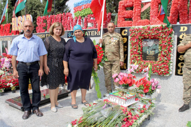 Bu gün Vətən Müharibəsi şəhidi Bayramov Elcan Qoşqar oğlunun doğum günü ilə bağlı anım mərasimi keçirilib