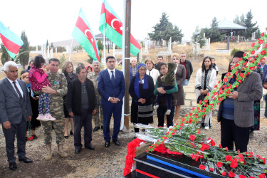 Vətən müharibəsi şəhidi Yusubov Sabir Firdovsi oğlunun ikinci ildönümü məzarı başında qeyd edilib, ehsan bulağı və ailəsi ziyarət olunub