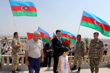 44 günlük Vətən Müharibəsi şəhidi Musayev Ramiz Kamil oğlunun doğum günü ilə bağlı anım mərasimi keçirilib.