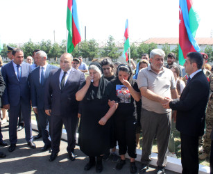 Bu gün Vətən Müharibəsi şəhidi Bayramov Samir Elxan oğlunun doğum günü ilə bağlı anım mərasimi keçirilib