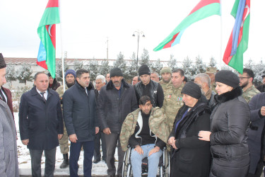 Vətən müharibəsi şəhidi Muradov Nadir Əhməd oğlunun ildönümü məzarı başında qeyd edilib və ailəsi ziyarət olunub