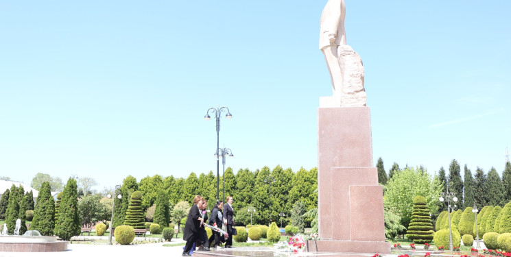 Ulu Öndərin əziz xatirəsi ehtiramla yad olunur