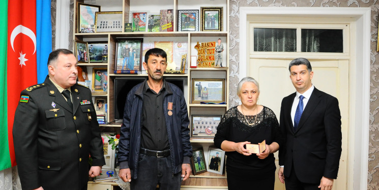 Aprel döyüşləri şəhidinin qəhrəmanlığı yüksək qiymətləndirilib