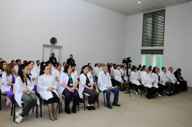 Tibb işçiləri ilə görüş keçirilib